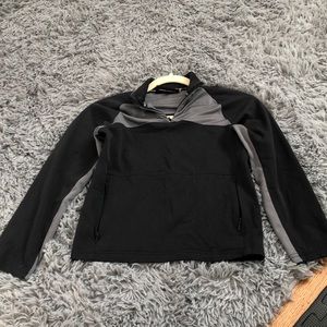 Under Armour boys pullover